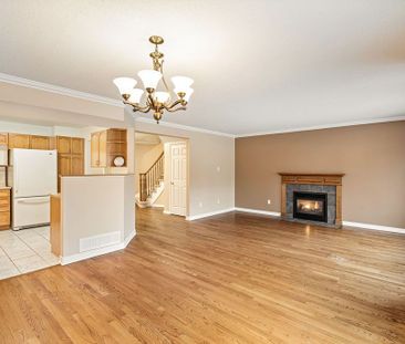 For Lease - 128 Boulder Way, Barrhaven, Ontario - Photo 2