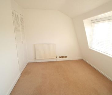 3 bedroom terraced house to rent - Photo 6