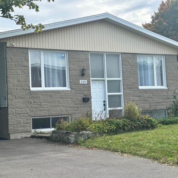 Magnifique Maison à Louer à Québec Secteur Charlesbourg - Photo 1