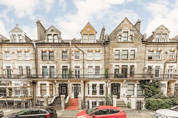 2 bedroom flat to rent - Photo 1