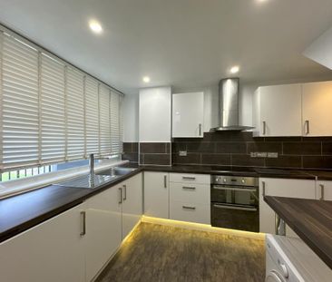 2 bedroom maisonette to rent - Photo 1