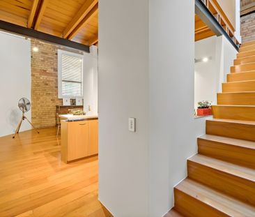 Sophisticated Living - Photo 2