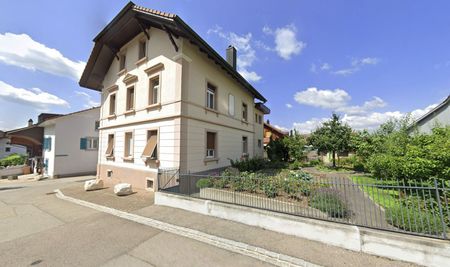 Charming 4.5-room apartment in a listed building in Büsserach - Photo 4