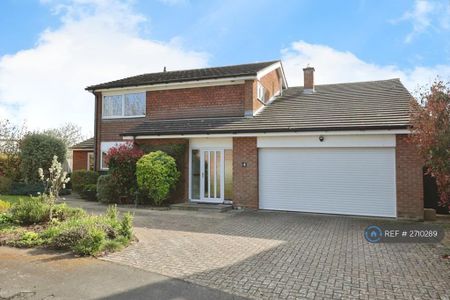 4 bedroom detached house to rent - Photo 5