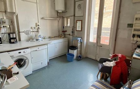 Location Appartement 7 pièces 121m² ST CHAMOND 42400 - Photo 2