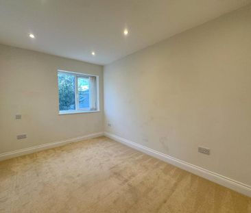 5 bedroom detached house to rent - Photo 4