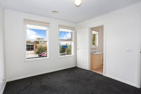 4/9-11 Willow Street, Essendon VIC 3040 - Photo 2