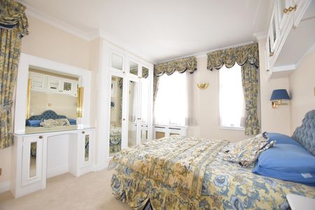 Chiltern Court, Baker Street, Marylebone, London NW1 - Photo 3