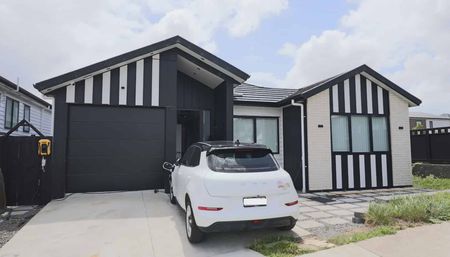 Near-New 5-Bedroom Single-Storey Home with Single Garage - Photo 5