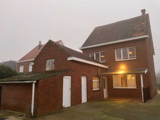 Huis met 3 slaapkamers en ruime tuin - Photo 1