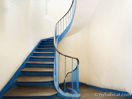 Logement à Paris, Location meublée - Photo 1