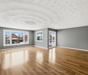 32 James Street W #B - Photo 1