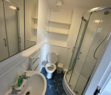 2 Bed Flat, Fremington Court, CV1 - Photo 1