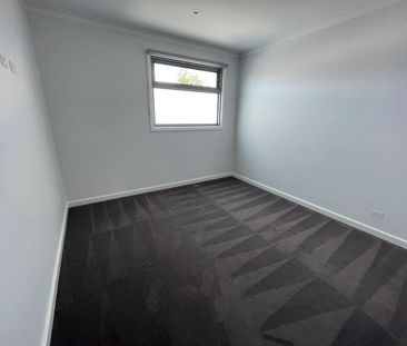 SUPER SPACIOUS & SO WELL LOCATED! - Photo 6