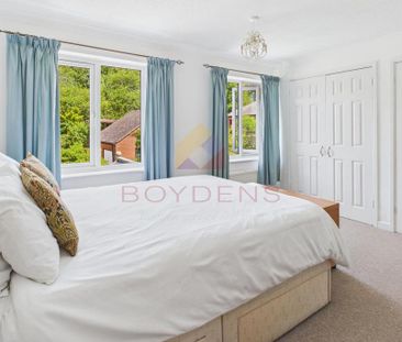 3 bedroom link detached house to rent - Photo 3