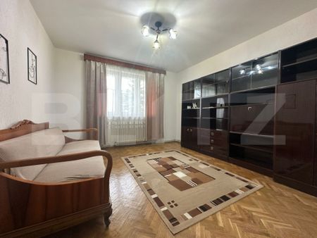 Apartament 3 camere decomandat, 80 mp, garaj + parcare, pet - Photo 2