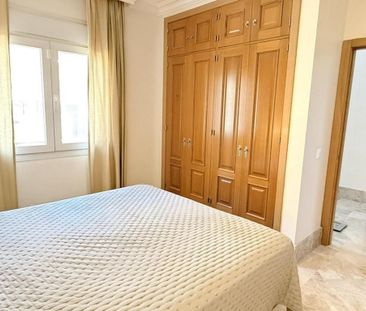 Luxury Semidetached House for rent in Marbella Del Este, Spain - Photo 6