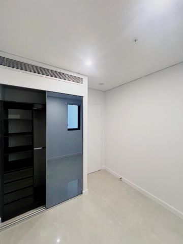 4 Finch Dr, Sydney - Photo 3