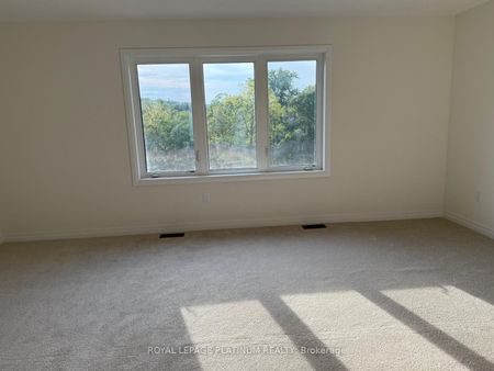 For Lease - 43 Mckernan Avenue, Brantford, Ontario - Photo 2