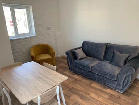 3 bedroom flat share to rent - Photo 4