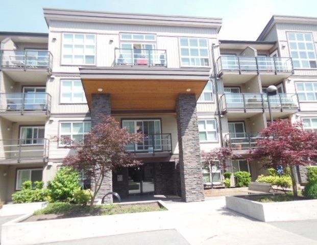 Can be rented Unfurnished / Or Fully Furnished Two-Bedroom & A Den & 2 Bthrooms | 30525 Cardinal Avenue, Abbotsford - Photo 1