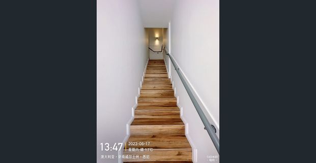 Fully Furnished-Duplex brand new 3 bedroom apartment! Good location! Ducted air conditioning! - Photo 1