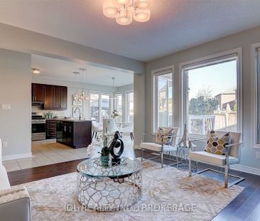 For Lease - 153 Summerlyn Trail, Bradford West Gwillimbury, Ontario - Photo 2