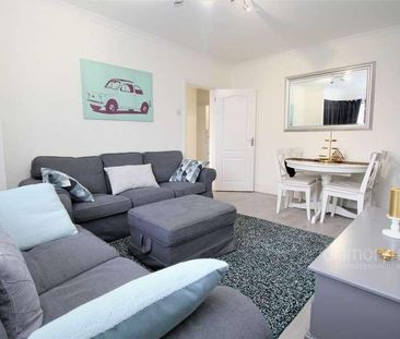 Rothbury Gardens, Isleworth, TW7 - Photo 1