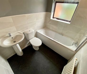 2 bedroom semi-detached house to rent - Photo 2