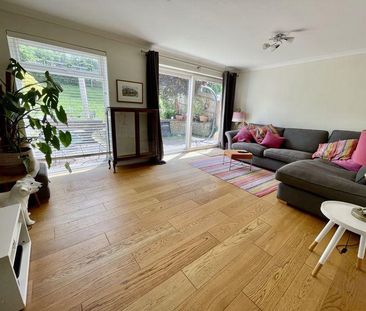 4 bedroom detached house to rent - Photo 1