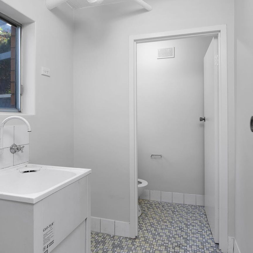 18/33 Wright Street, Henley Beach, SA 5022 - Photo 1