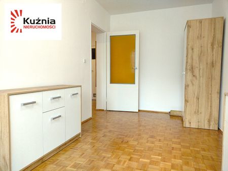 Trzy oddzielne pokoje i oddzielna kuchnia! - Zdjęcie 4