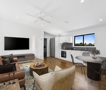 MODERN 2 BEDROOM GRANNY FLAT - LOW MAINTENANCE - Photo 1