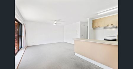 2 Bedroom Unit in Labrador – Great Location with Private Balcony & Lock-Up Garage! - Photo 3