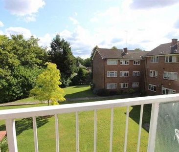 Springbank, Winchmore Hill, N21 - Photo 1