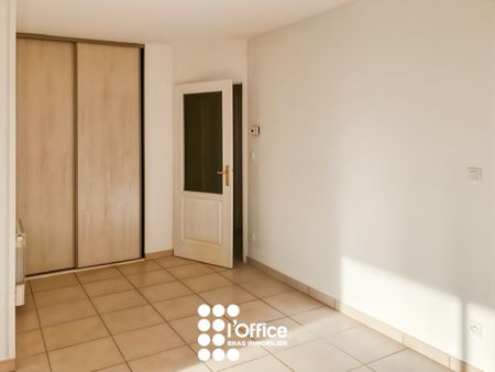 Location Appartement 3 pièces 68m² LES SABLES D OLONNE 85100 - Photo 4