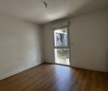 Location Appartement 2 pièces 42m² - Photo 6