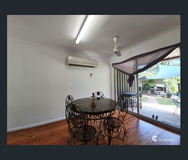 THREE BEDROOM HOME - Photo 4