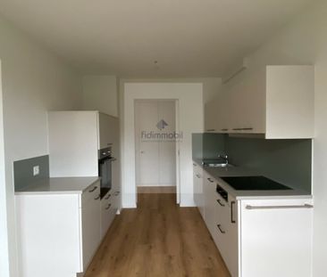 For rent, AVS/AI, 2.5 rooms renovated, Albert-Monard 4, La Chaux-de... - Photo 3