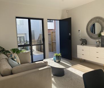 47 Paetai Lane, Te Atatu Peninsula - Photo 3