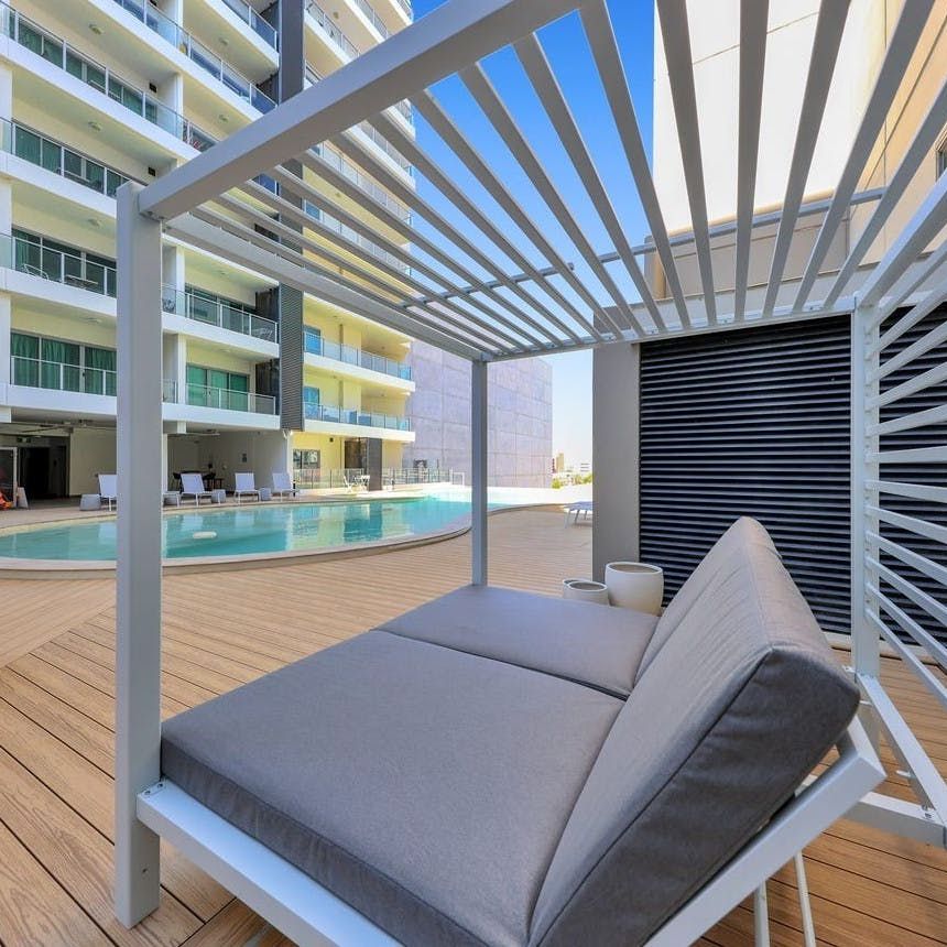STUNNING FULLY FURNISHED STUDIO APARTMENT - Photo 1