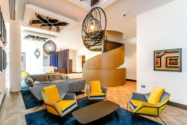 BLEND OF COMFORT AND CONVENIENCE | AVAILABLE JAN 24TH! | PARKING AVAILABLE | PRIME LOCATION | 24-HOUR CONCIERGE | RESIDENTS GYM | COMMUNAL GARDENS - Photo 1