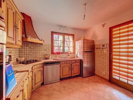 Location AppartementBouc-Bel-Air - Photo 5