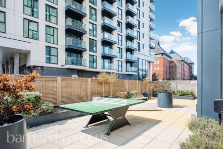 Sutton Court Road, Sutton - Photo 4