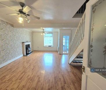 2 bedroom terraced house to rent - Photo 1