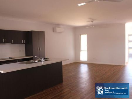 4 BEDROOMS 2 BATHROOMS - Photo 2