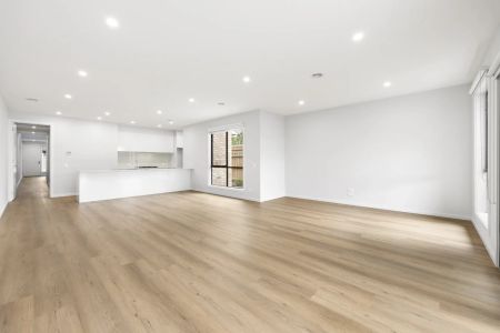 MODERN DOUBLE-STOREY FAMILY HOME IN A PRIME LOCATION - Photo 4