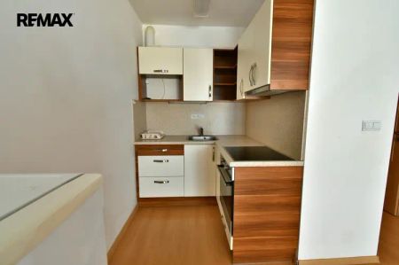 Moderní byt s parkovacím stáním - Fotografie 3