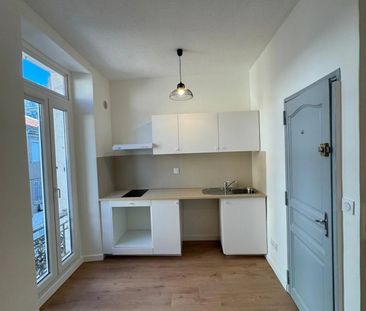 Location Appartement 2 pièces 22m² MARSEILLE 5ème - Photo 5