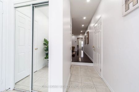 Detached Home For Lease | E9239530 - Photo 4